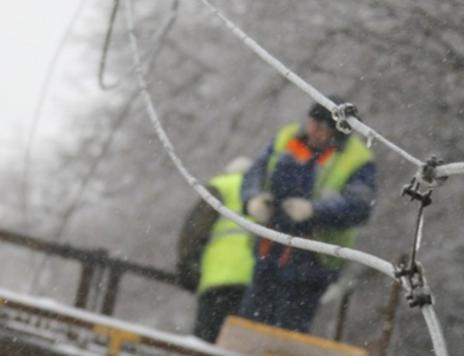 После снегопада в Ленобласти остаются без электричества более 4 тыс. жителей